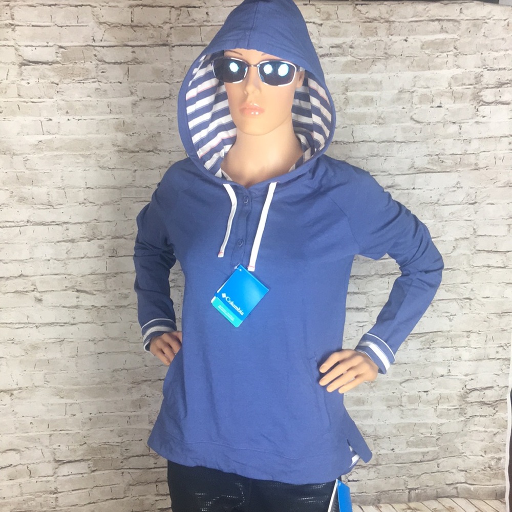 Columbia Henley Hoodie “Reel Beauty” size M